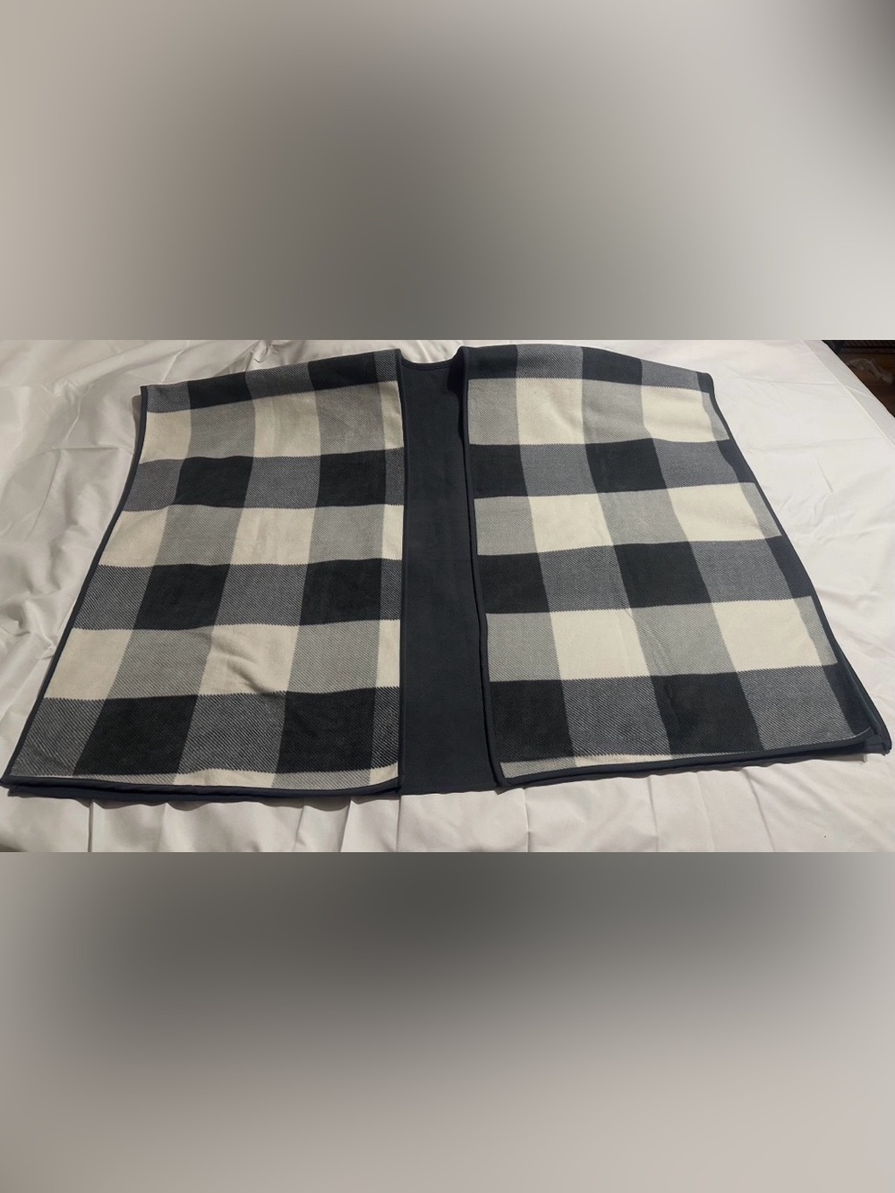 #2037 Black & White Buffalo Check Throw with Solid Center Panel